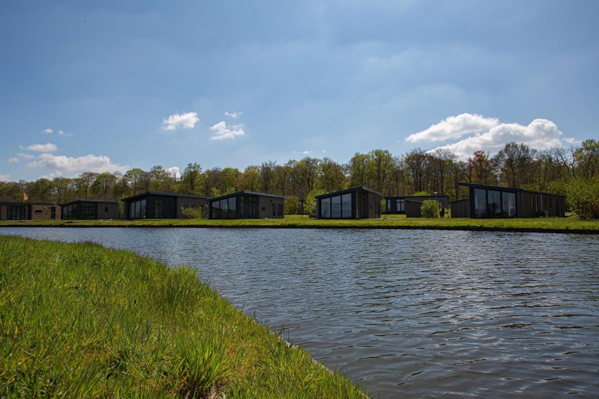 Recreatiepark De Tien Heugten Schoonloo Exterior photo